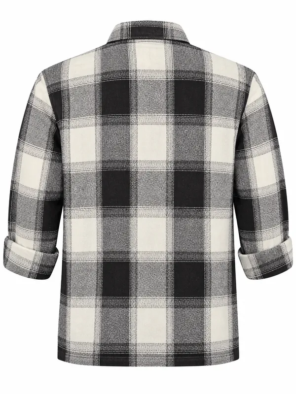 Black_And_White_Plaid_Casual_Shirt_For_Men
