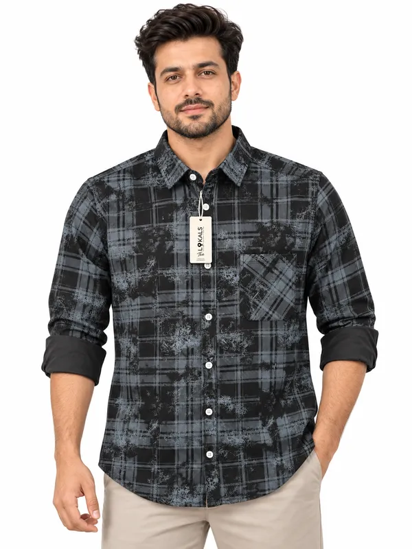 Black_Plaid_Casual_Shirt_For_Men