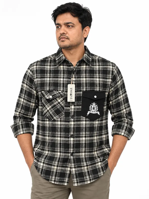 Black_Plaid_Casual_Shirt_For_Men