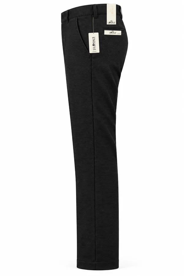 Black_Straight_Fit_Trousers_For_Men