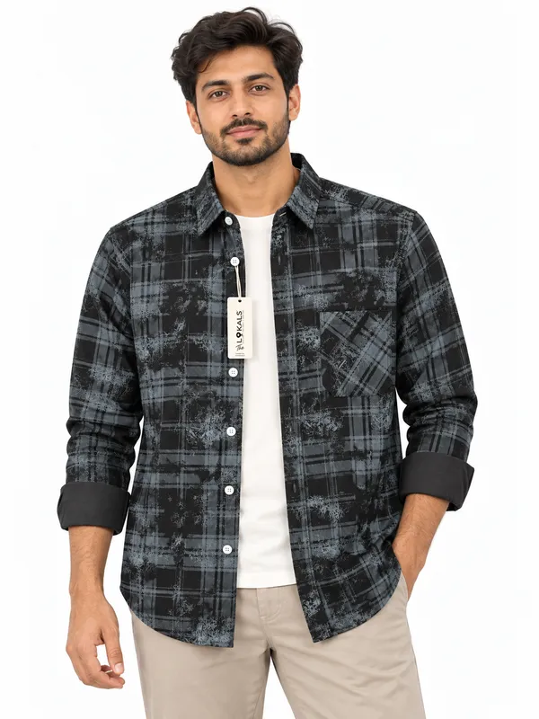 Black_Plaid_Casual_Shirt_For_Men