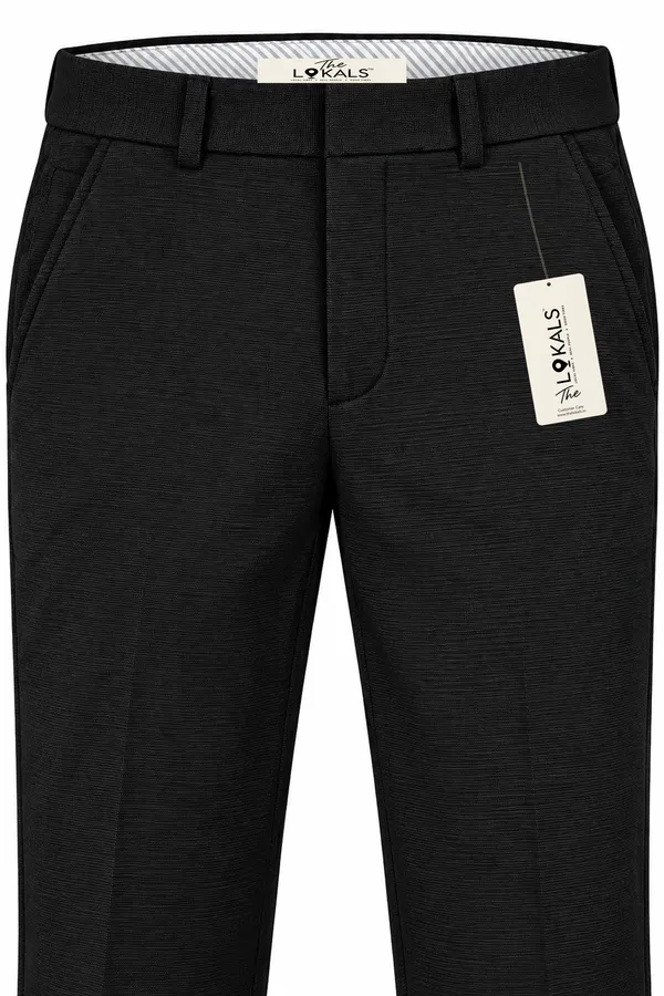 Black_Straight_Fit_Trousers_For_Men