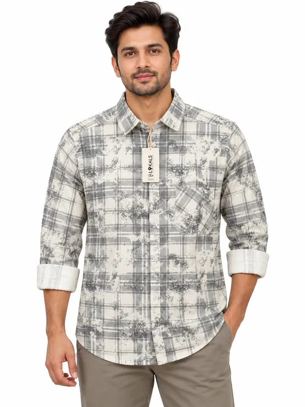 Grey_Checked_Casual_Shirt_For_Men