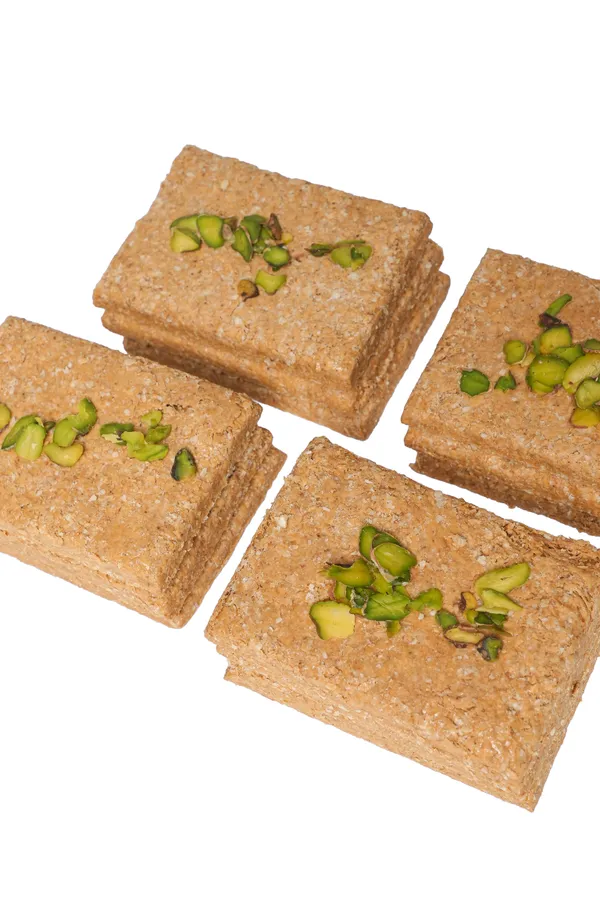 Pistachio_Garnished_Layered_Sesame_Jaggery_Gajak