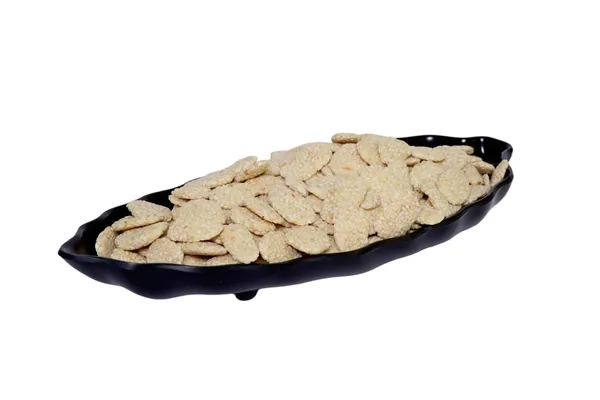 Sesame_Jaggery_Gajak_Bite-Sized_Pieces