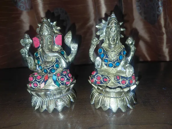 Metal_Traditional_Ganesha_Lakshmi_Idol_Set