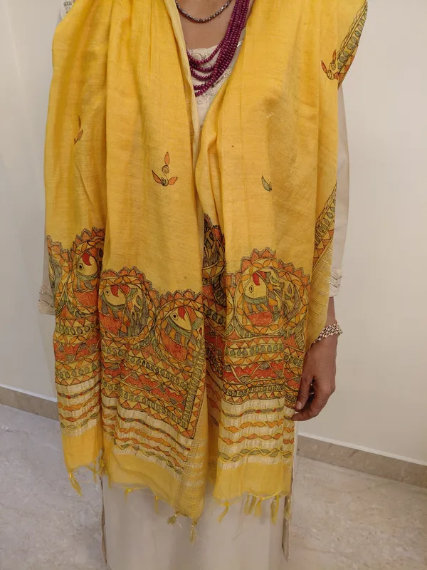 Beige_Cotton_Folk_Print_Saree_for_Women
