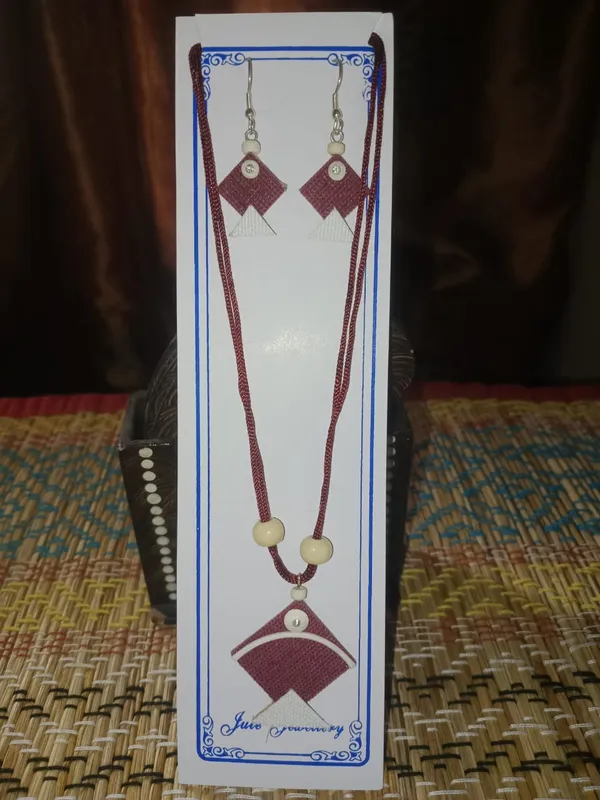 Maroon_Fabric_Necklace_And_Earrings_Set_for_Women
