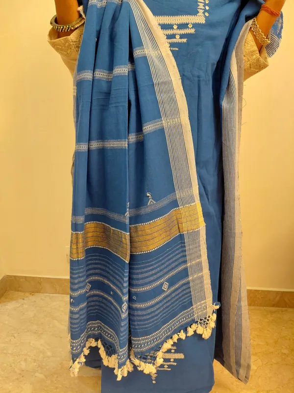 Blue_Embroidered_Ethnic_Suit_Set_for_Women