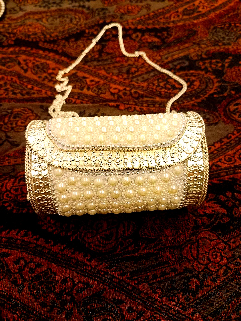 Silver_Embellished_Sling_Clutch_for_Women