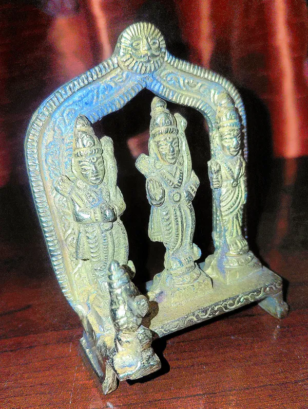 Ram_Darbar_Traditional_Decorative_Idol_With_Arch