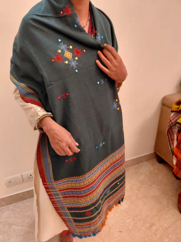 Teal_Woven_Pattern_Shawl_for_Women