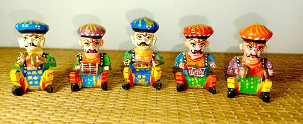 Traditional_Indian_Painted_Puppet_Doll_Set_Of_5