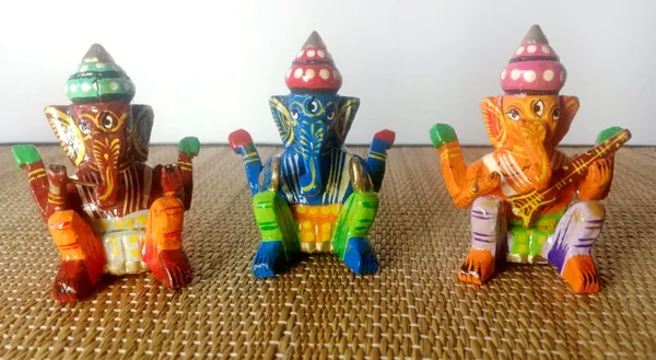 Painted_Traditional_Multicolour_Ganesha_Figurine_Set