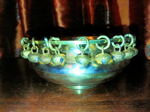 Metal_Decorative_Bell_Urli_Bowl