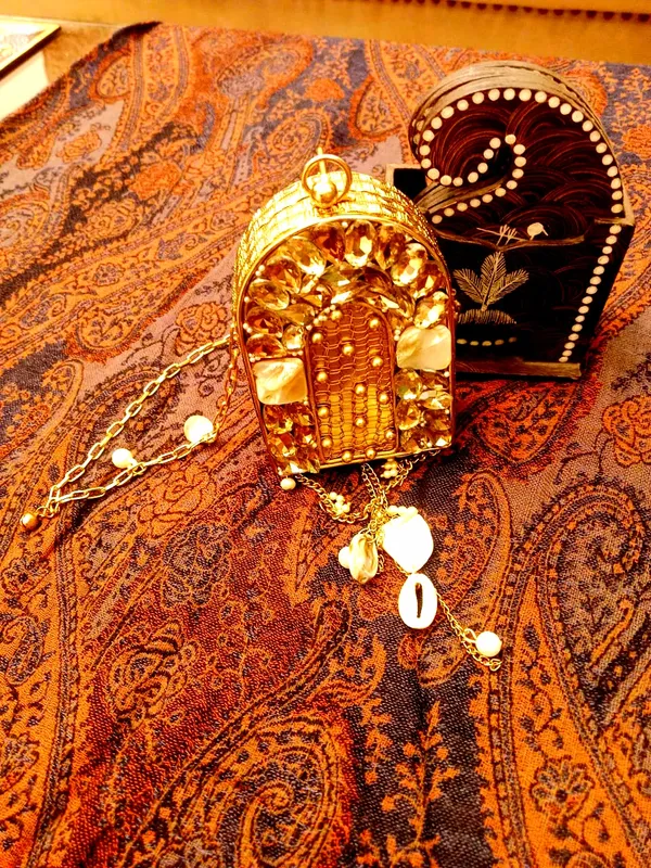 Gold_Tone_Beaded_Statement_Pendant_Necklace_for_Women