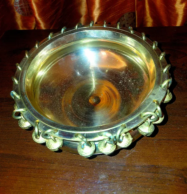 Metal_Decorative_Bell_Urli_Bowl
