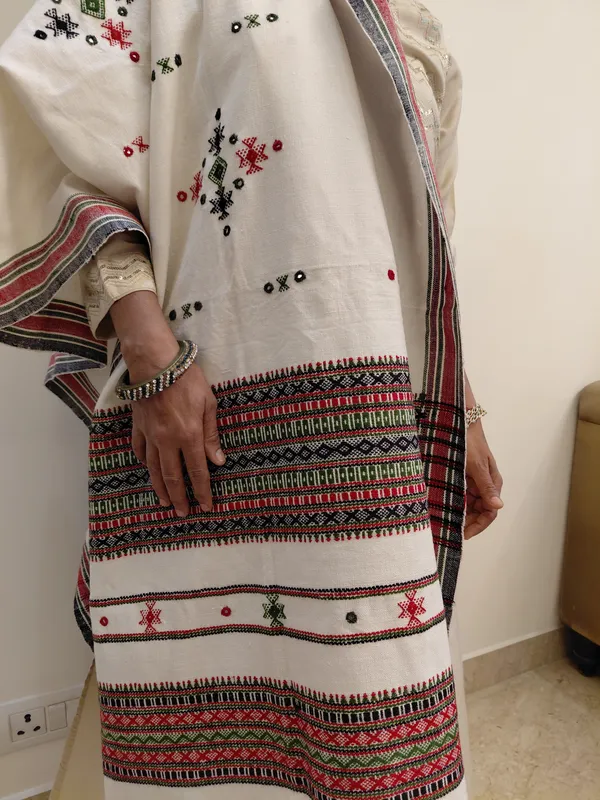 Cream_Traditional_Embroidered_Dupatta_for_Women