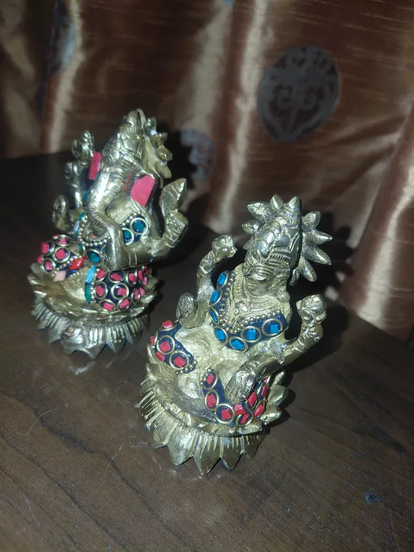 Metal_Traditional_Ganesha_Lakshmi_Idol_Set