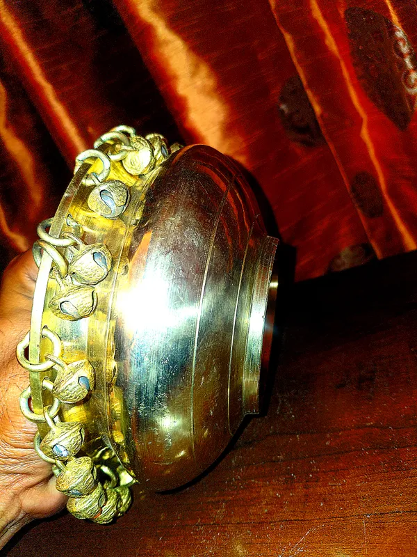 Metal_Decorative_Bell_Urli_Bowl