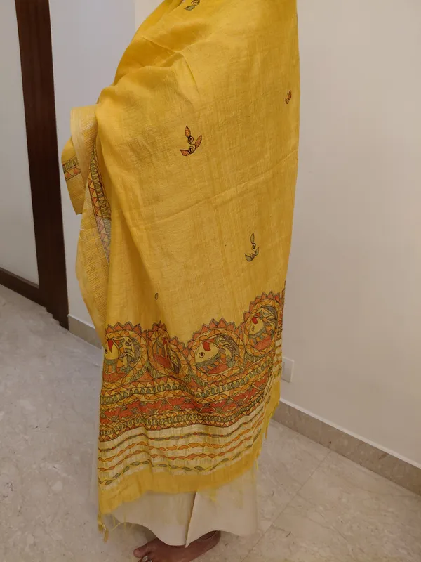 Beige_Cotton_Folk_Print_Saree_for_Women