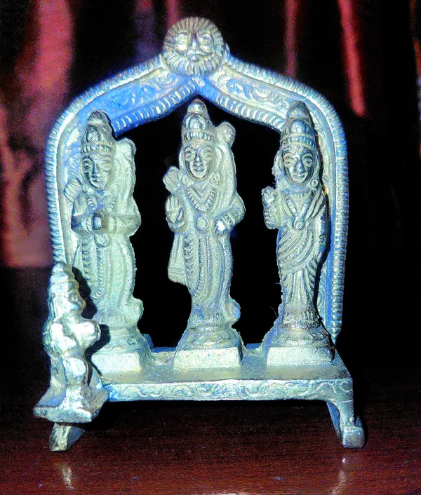 Ram_Darbar_Traditional_Decorative_Idol_With_Arch