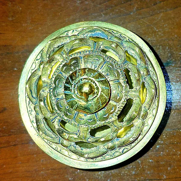 Brass_Traditional_Embossed_Dhoop_Dani