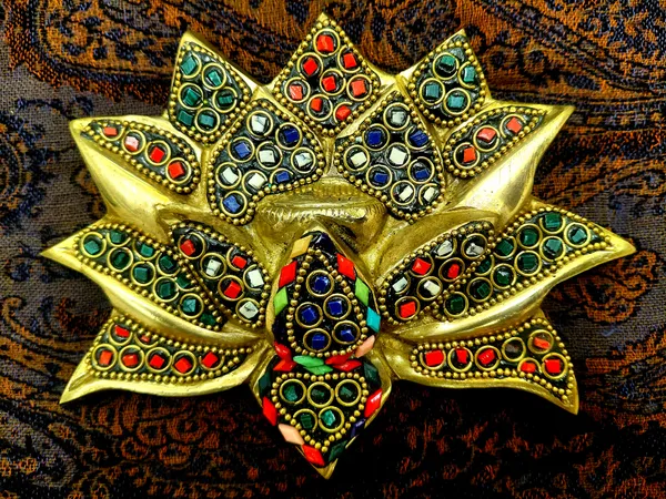 Brass-Finish_Traditional_Embellished_Bull_Figurine