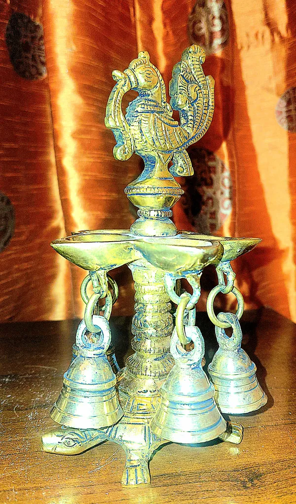 Brass_Traditional_Diya_Stand_With_Hanging_Bells