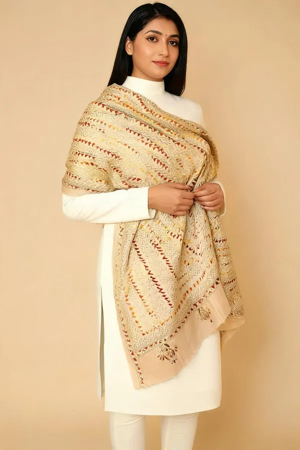 Cream_Embroidered_Saree_For_Women