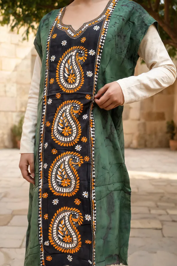 Green_Embroidered_Straight_Kurta_For_Women