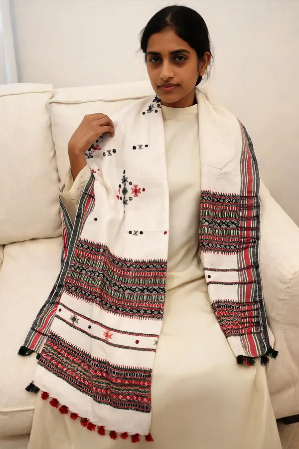 Cream_Woolen_Bhujodi_Geometric_Embroidered_Shawl_For_Women