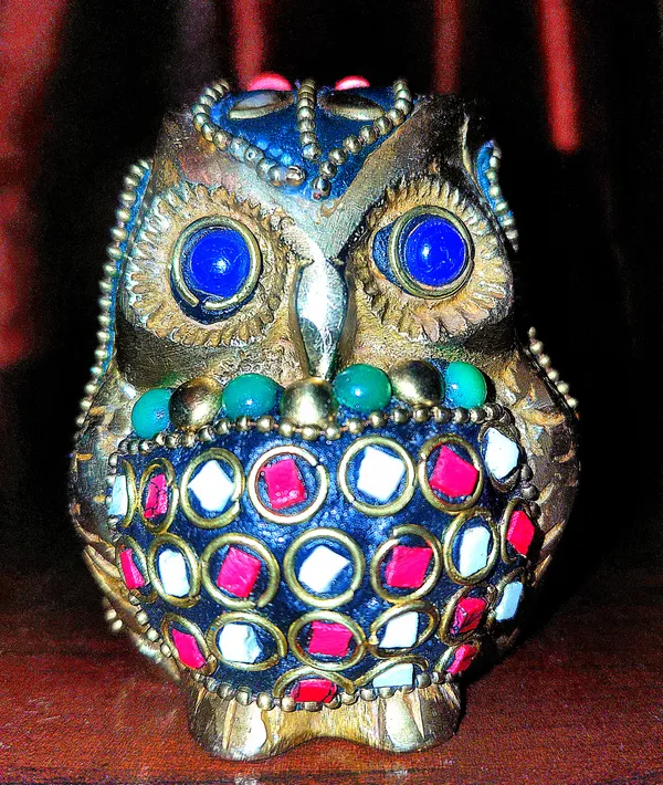 Embellished_Metal_Owl_Showpiece