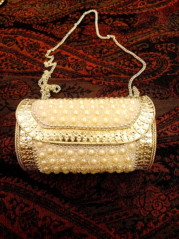 Silver_Embellished_Sling_Clutch_for_Women