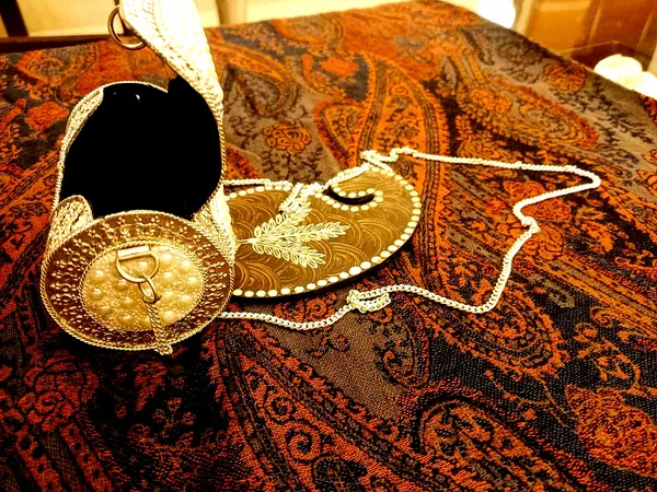 Silver_Embellished_Sling_Clutch_for_Women