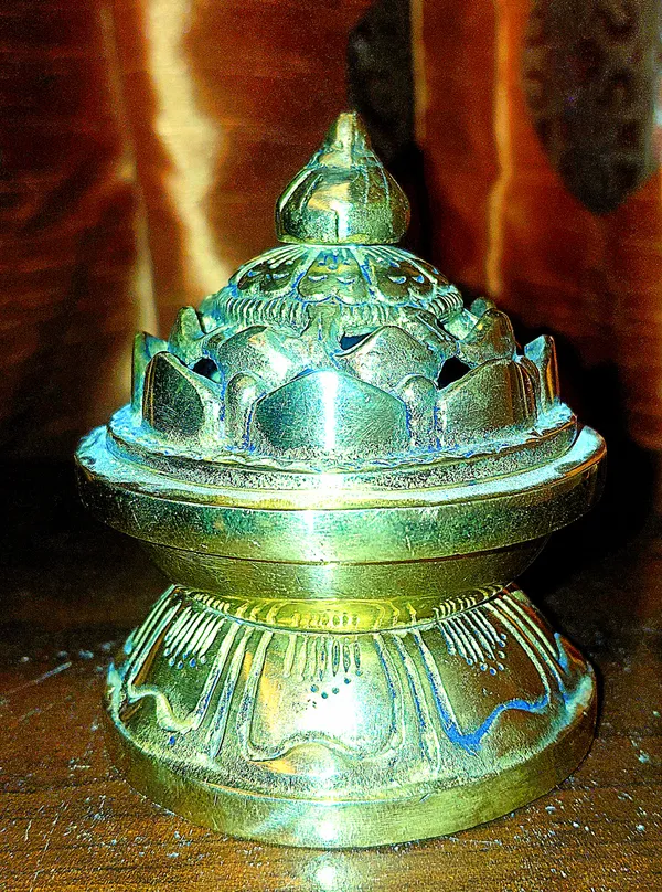 Brass_Traditional_Embossed_Dhoop_Dani