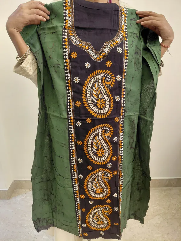 Green_Embroidered_Straight_Kurta_for_Women