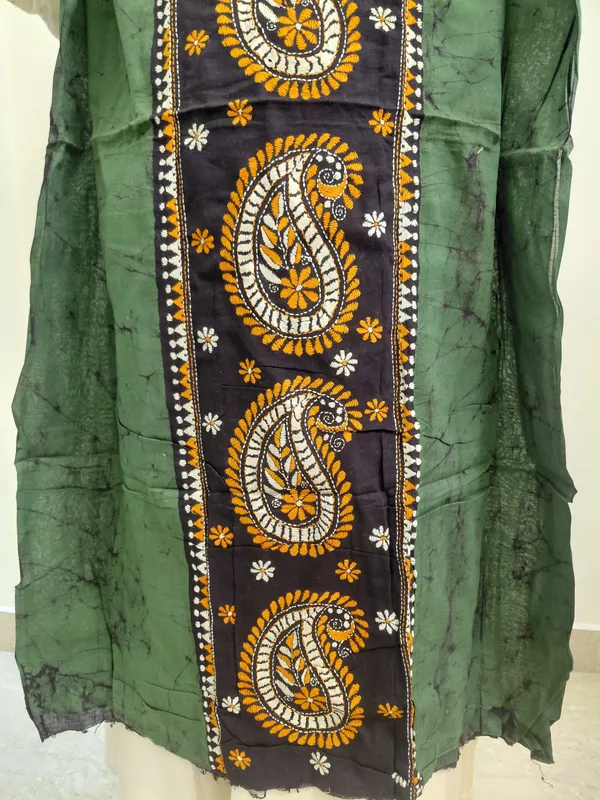 Green_Embroidered_Straight_Kurta_for_Women