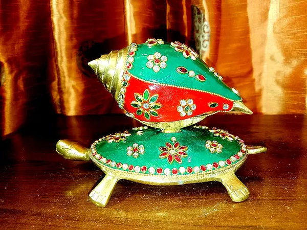 Decorative_Religious_Tortoise_And_Conch_Figurine