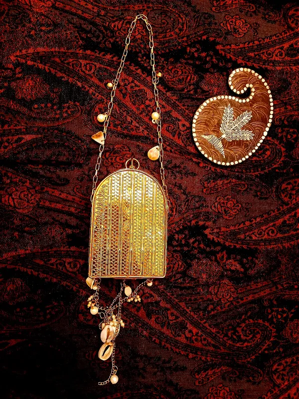 Gold_Tone_Beaded_Statement_Pendant_Necklace_for_Women