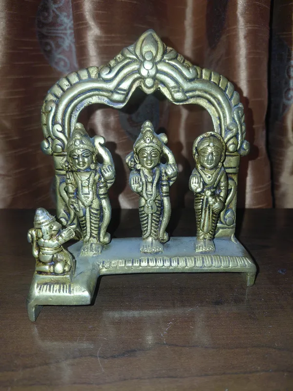 Brass_Finish_Traditional_Religious_Arch_Idol_Figurine