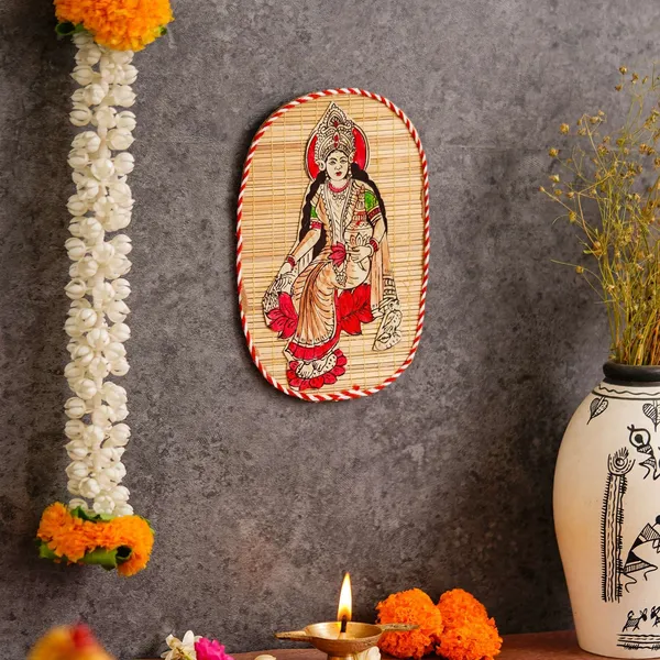 Bamboo_Hand_Crafted_Wall_Hangings_Of_Godess_Laxmi_Ji_For_Home_Decor