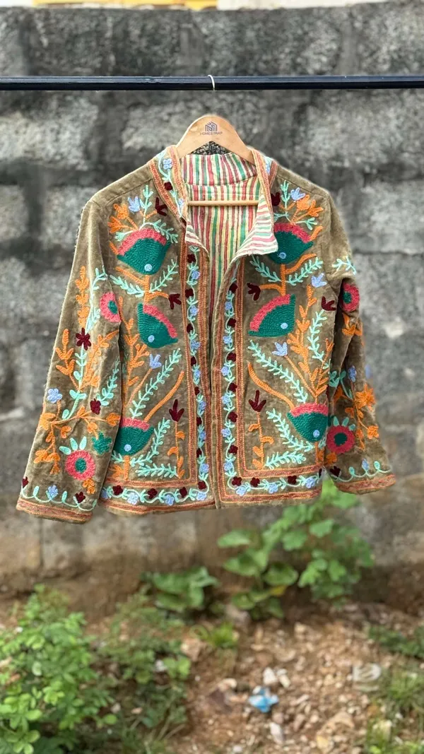 Womens_Olive_Green_Velvet_Embroidered_Jacket_With_Floral_Design