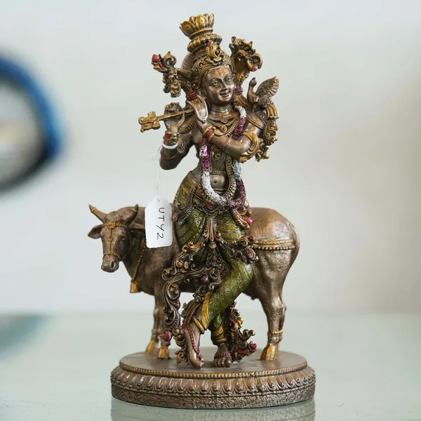 Krishna_With_Cow
