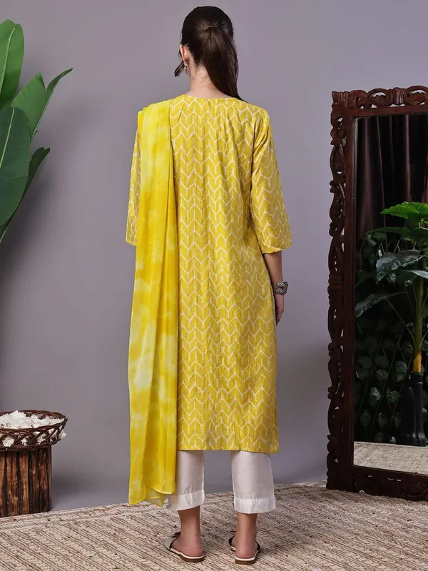 Women_S_Mustard_Yellow_Chevron_Print_Chanderi_Kurta_Set_With_Mirror_Work_Suit_Sets