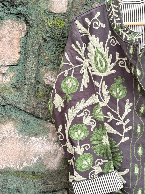Womens_Purple_Velvet_Embroidered_Jacket_With_Floral_Design