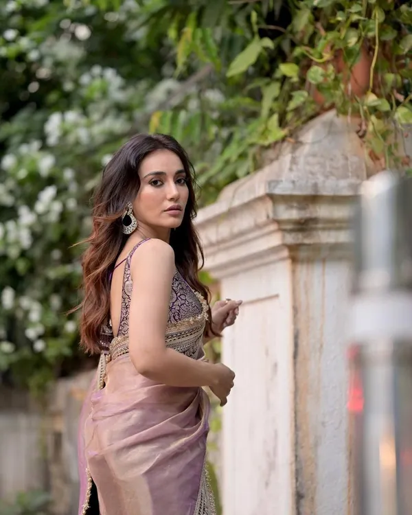 Women_S_Luxurious_Mauve_Purple_Art_Silk_Saree_With_Intricate_Golden_Zari_Broad_Embroidered_Border_Complete_With_Brocade_Blouse_For_Festive_Wedding_Wear