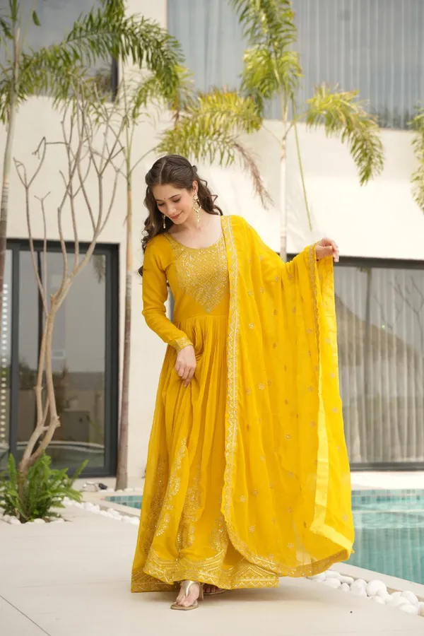 Women_S_Radiant_Red_Anarkali_Suit_Set_With_Golden_Zari_Sequin_Embroidery_Perfect_For_Festive_Wedding_Occasions