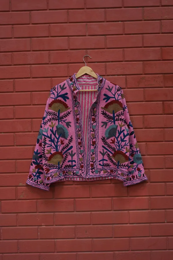 Womens_Pink_Velvet_Embroidered_Jacket_With_Floral_Design