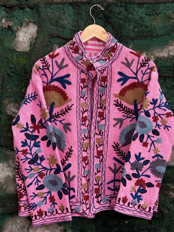 Womens_Pink_Velvet_Embroidered_Jacket_With_Floral_Design